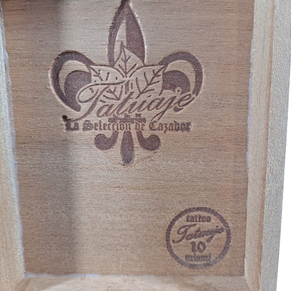 Tatuaje 10th Anniversary Belle Encre Wooden Cigar Box Hinge Lid 2015 Empty - Picture 10 of 14